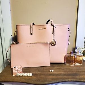 Michael kors tote